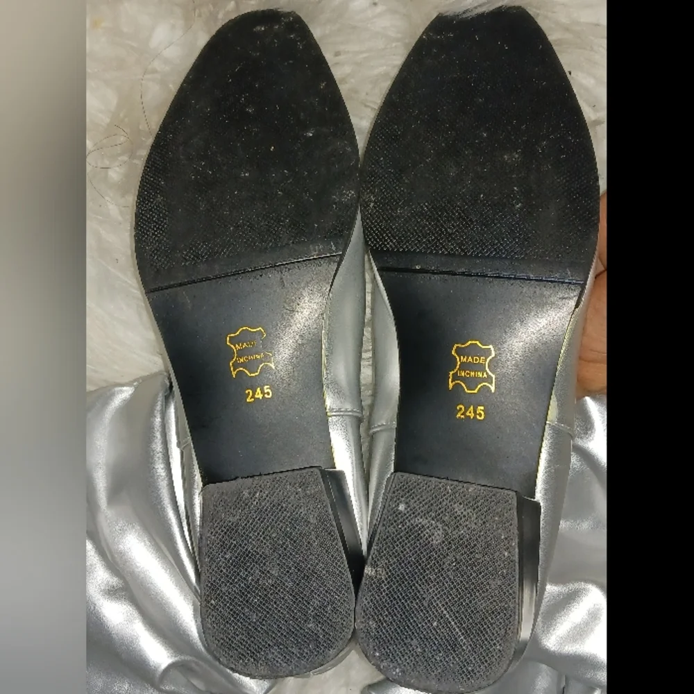 Women Silver metallic slouchy flat knee boots - Picture 11 of 16